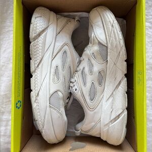 Hoka Clifton L